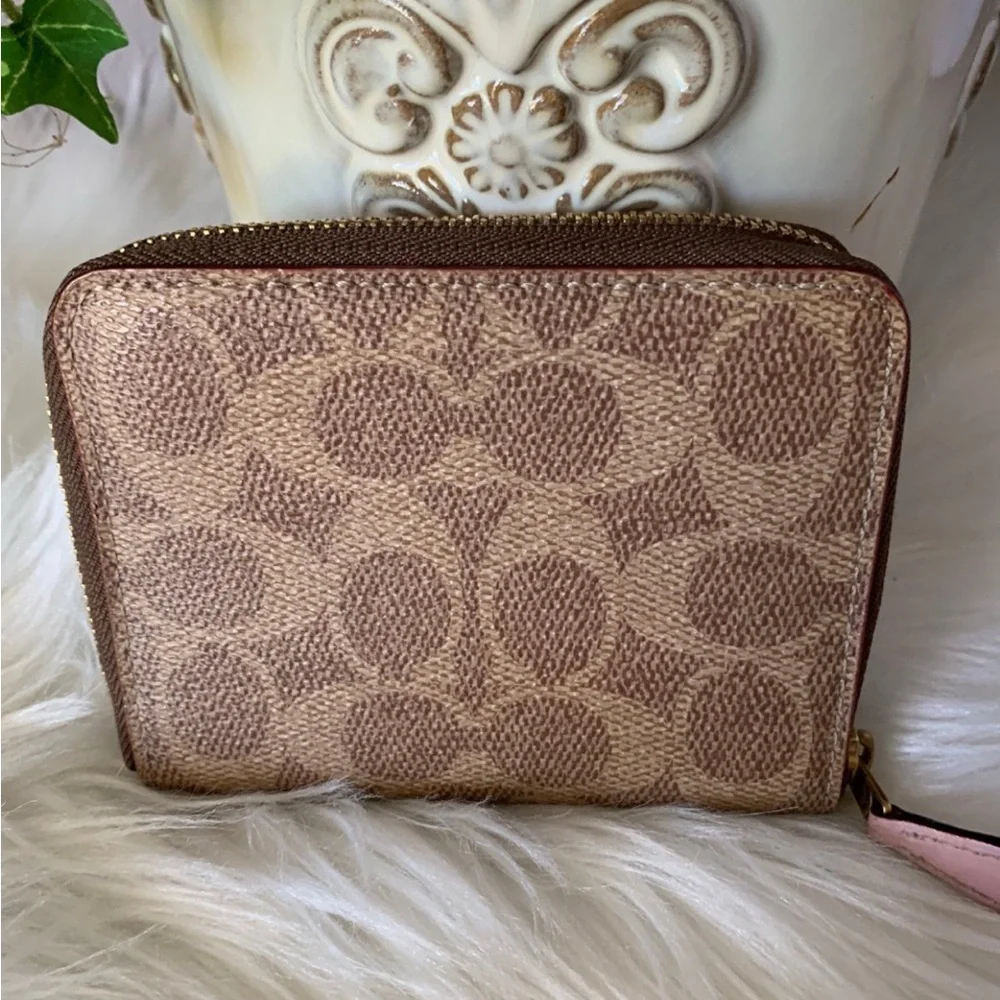 RARE Coach Small Zip Wallet in Signature Canvas With Love Print